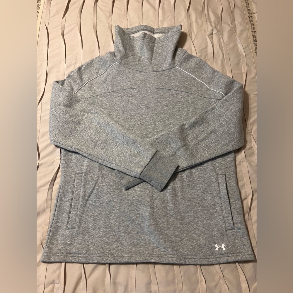 Under Armour Women's Size Small Pullover Long Sleeve Cowl Neck Sweatshirt Gray